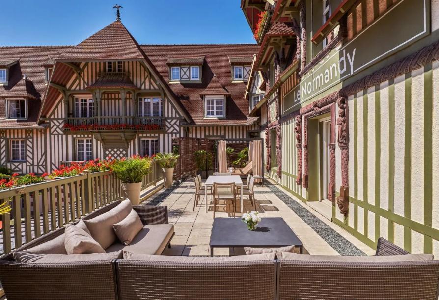 Hôtel Barrière Le Normandy Deauville Exterior foto